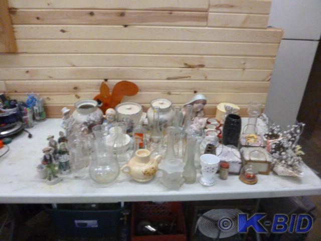 lot 105 image: Large Lot of Home Decor and Glasswa...