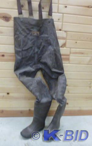 lot 15 image: Red Head Chest Waders   Size 7