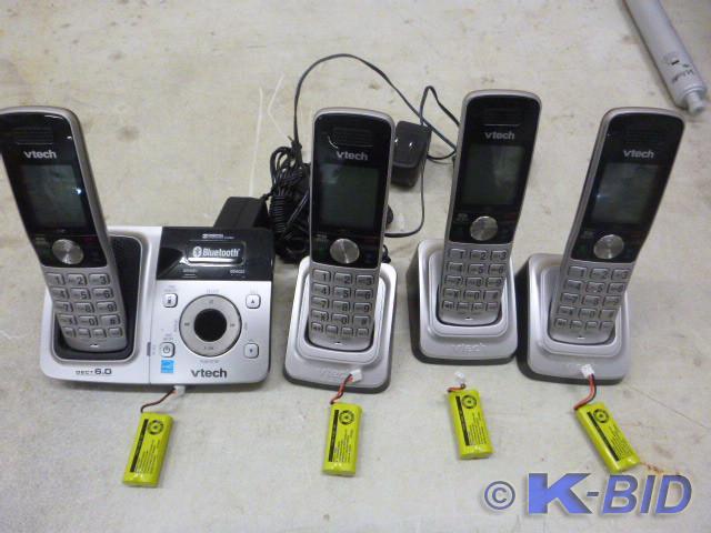 lot 152 image: VTech Expandable Four Handset Cordl...