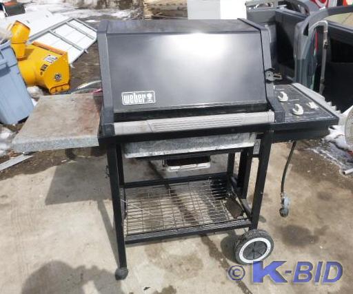 lot 170 image: Weber Gas Grill