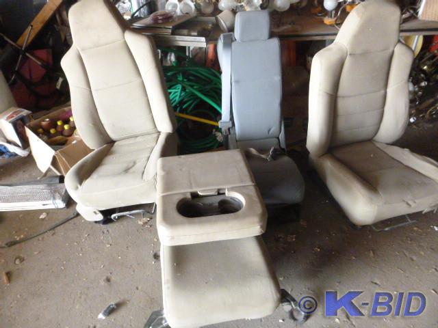 lot 178 image: Seats and Consoles from F-350