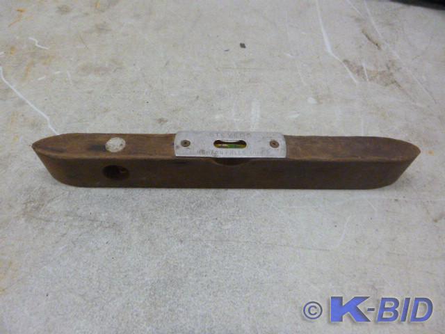 lot 186 image: Vintage Stevens 9 Wood Level   Mad...