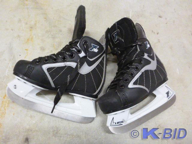 lot 187 image: Ferland 200 Male-Youth Hockey Skate...
