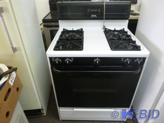 lot 2 image: Frigidaire Propane Gas Stove   Test...