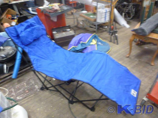 lot 28 image: Greatland Folding Lounge Chair with...