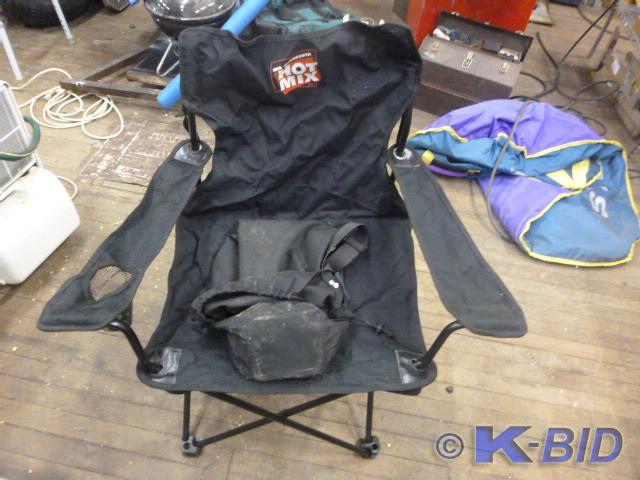 lot 29 image: Folding Chair with Carrying Case