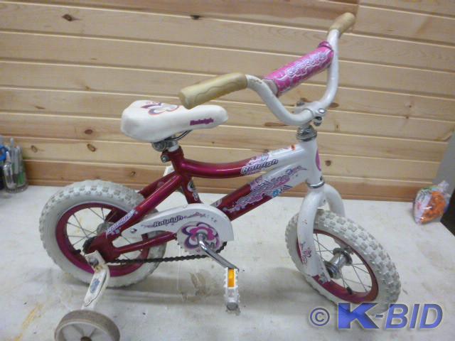 lot 54 image: Raleigh Young Childs Bicycle with ...