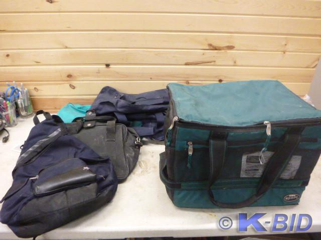lot 57 image: 6 SportsTravel Bags