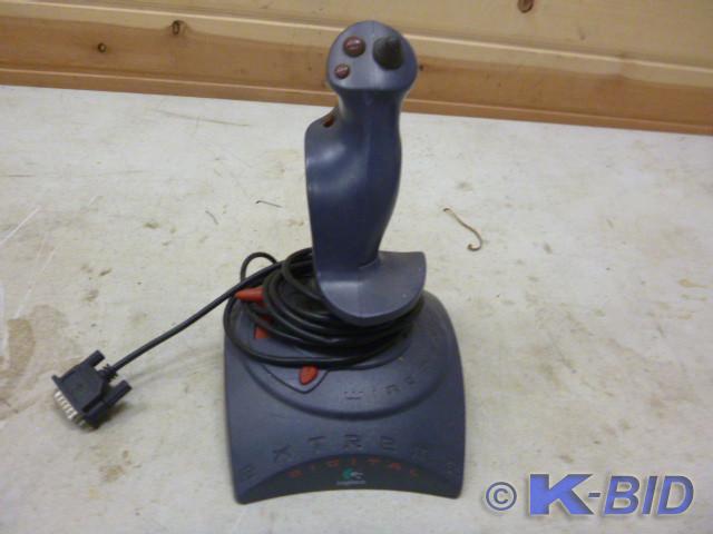 lot 67 image: Wingman Logitech Extreme Digital Jo...