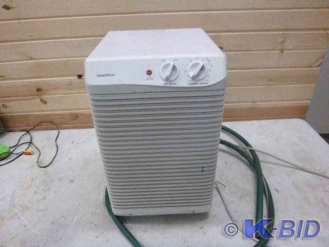 lot 72 image: Goldstar Dehumidifier   Tested and ...