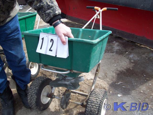 Lesco Fertilizer Spreader