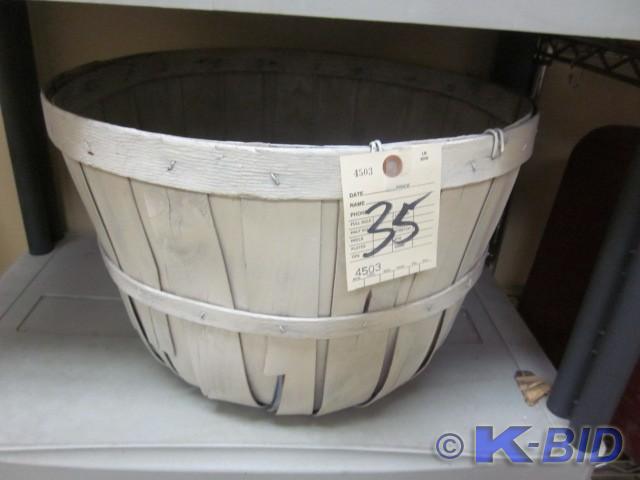 15 painted wooden basket.