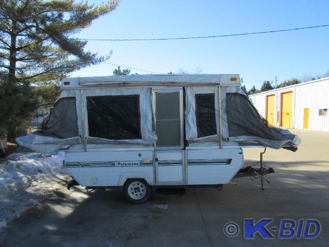 lot 1 image: 1996 Palomino Pop-Up Camper    Year...