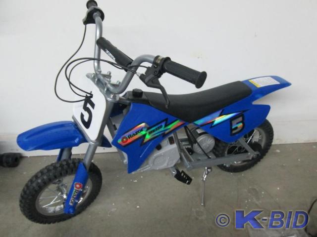 Razor Dirt Rocket Miniature Electr...