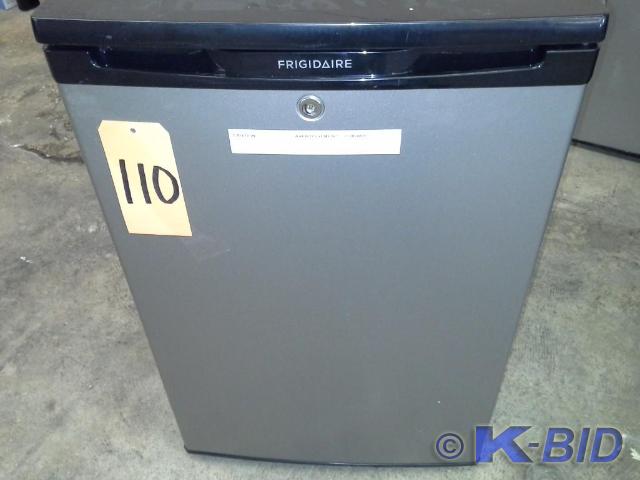 lot 110 image: Frigidaire compact refrigerator mod...