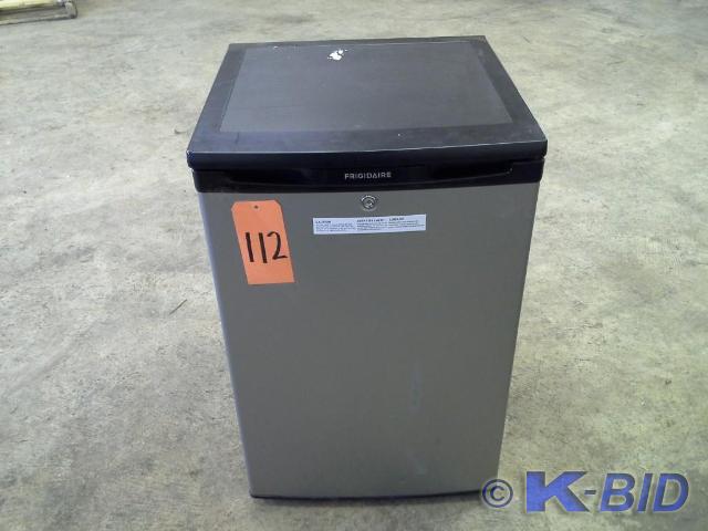 lot 112 image: Frigidaire compact refrigerator mod...