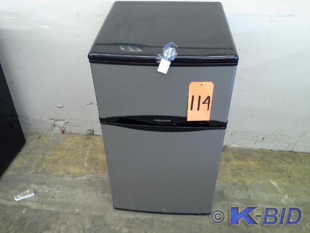 lot 114 image: Frigidaire compact refrigerator mod...