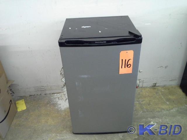 lot 116 image: Frigidaire compact refrigerator mod...