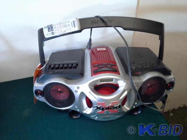 lot 126 image: Sony xplod model CFD-G700CP, CD Rad...