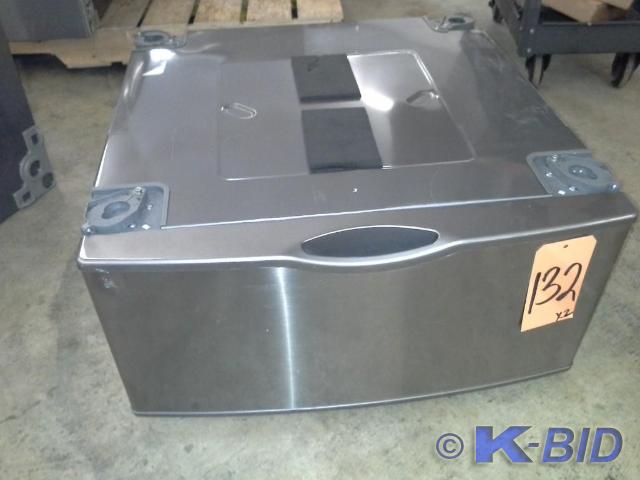 lot 132 image: (2) piece lot Samsung WasherDryer ...