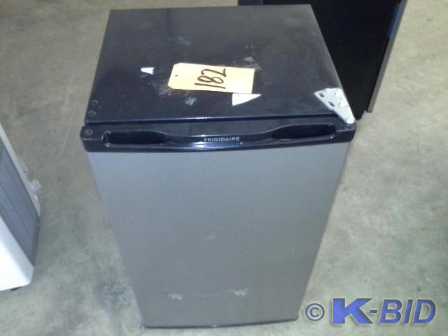 lot 182 image: Frigidaire compact refrigerator mod...