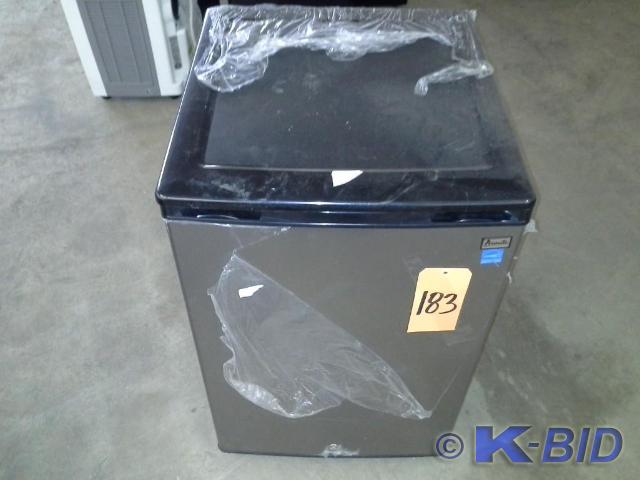 lot 183 image: Avanti Refrigerator model AR4596SS,...