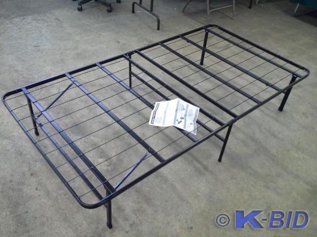 lot 209 image: Sleep Master Platform Metal Bed Fra...