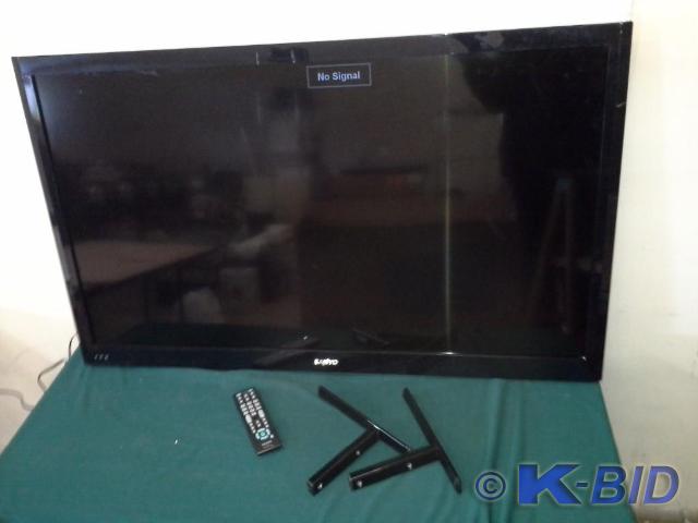 lot 23 image: Sanyo 50  LCD HDTV Flat Screen TV ...