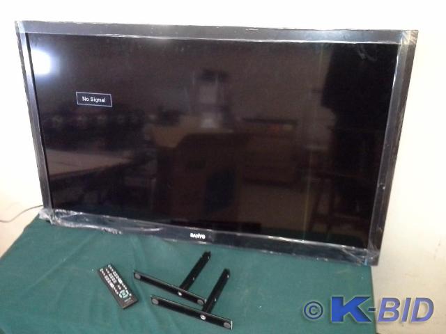 lot 5 image: Sanyo 50 LCD HDTV model DP50842, i...