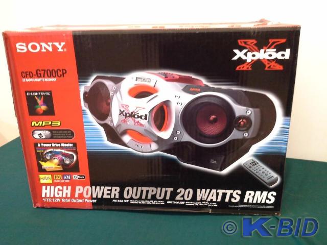 lot 51 image: Sony xplod model CFD-G700CP, CD Rad...