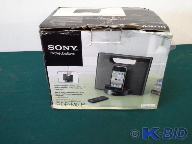 lot 98 image: Sony Compact Speaker DockClock Rad...