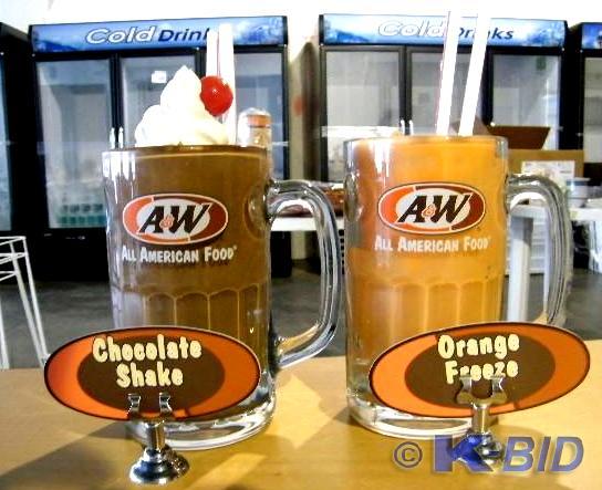 lot 41 image: Lot of 2 Glass A & W Fake Drink...