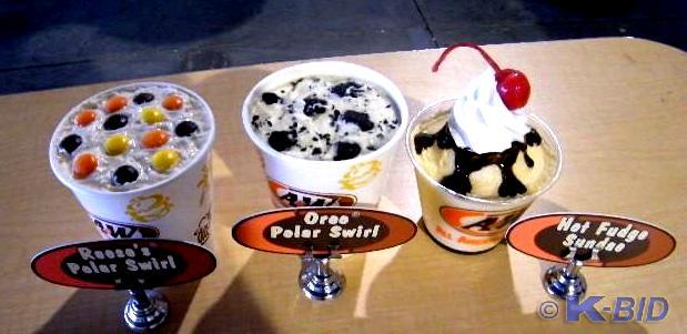 lot 42 image: Lot of 3 A & W Fake Food Displa...