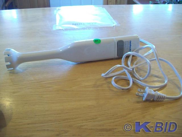 lot 24 image: Hamilton Beach Immersion Blender