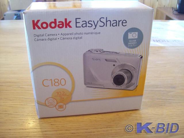 lot 30 image: Kodak 10.2 3x Zoom Camera -New in b...