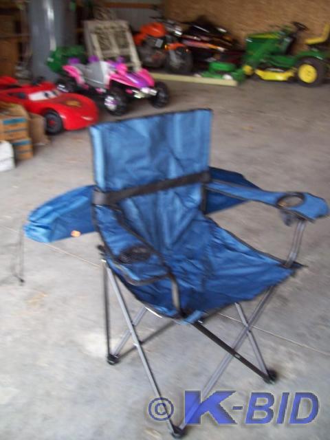 lot 9 image: NewUnused Outdoor Chair -Comes wit...