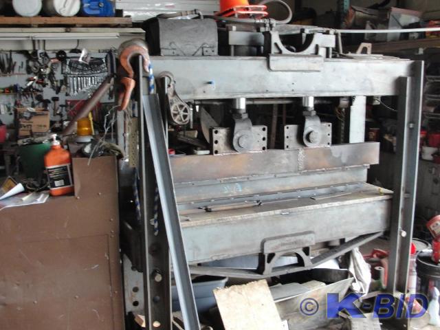 5 ft. Press Brake &nbsp220 volts &...