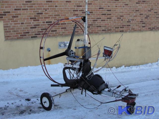 Twin cylinder Paraplane with chute ...
