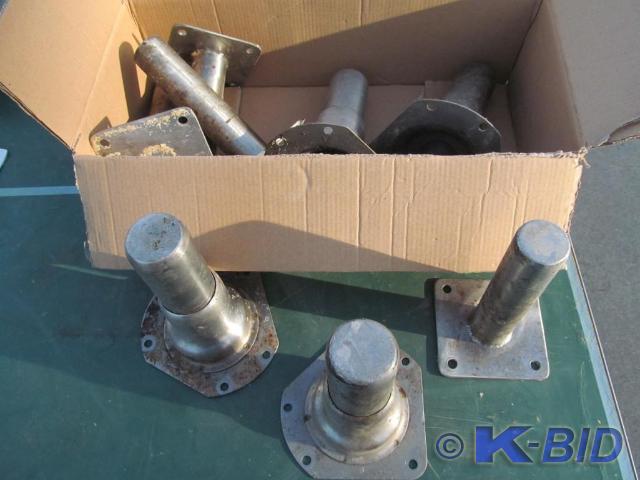 Stainless foot pegs,very sturdy.