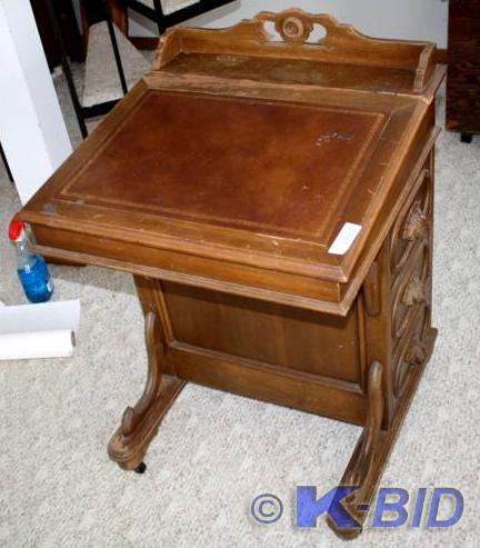 lot 118 image: Antique vintage wood desk 3 drawers...