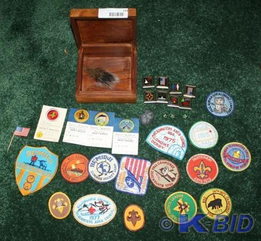lot 134 image: Vintage collection of Boy Scout bad...