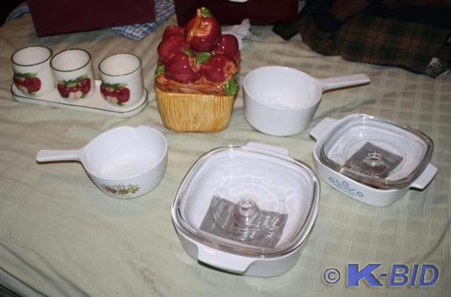 lot 139 image: Corning Ware 2 casseroles  mat...