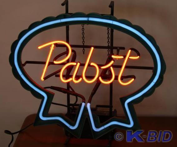 lot 14 image: Pabst neon sign 22x22 Lights Up