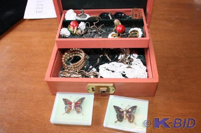 lot 160 image: Jewelry box and contents. Most of t...