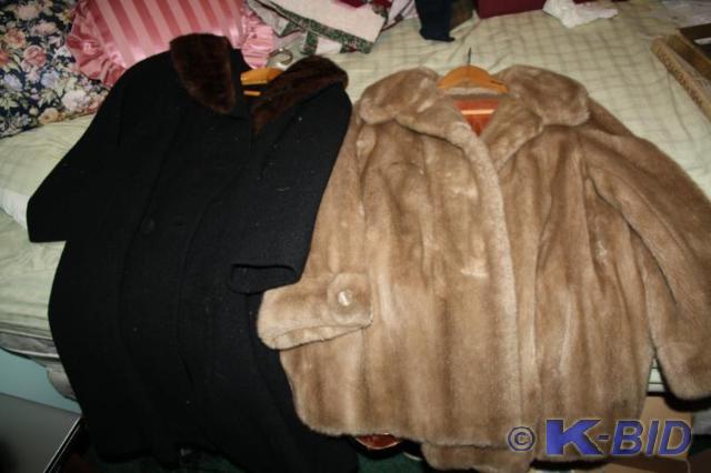 lot 166 image: Two womens&nbspcoats possibly siz...