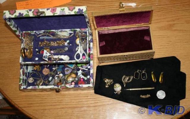 lot 186 image: 2 jewelry boxes and contents antiqu...