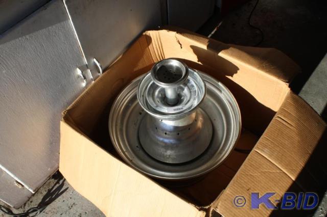 lot 211 image: Stainless steel champagne or punch ...