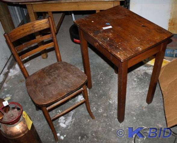 lot 219 image: Antique oak desk and chair 24x22x33...