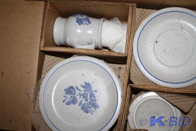 lot 222 image: Yorktowne Stoneware 27-036 &nbsp45...
