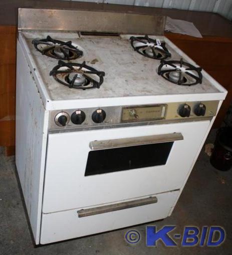 lot 225 image: Tappan Stove as seen. Have not test...
